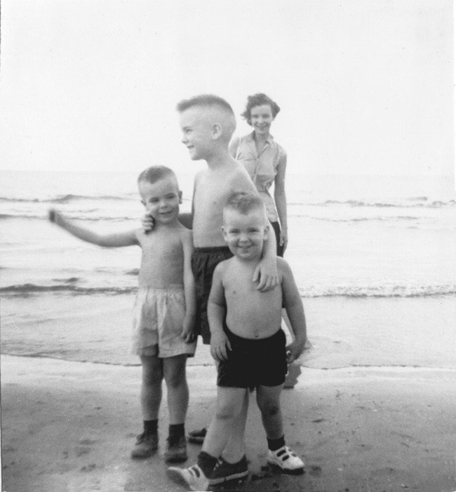 David, Alan, Mark and Mom at the beach
